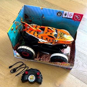 Hot Wheels Unstoppable Tiger Shark